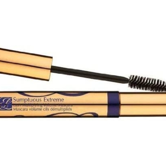 Estee Lauder Sumptuous Extreme Mascara Black full size - Picture 2 of 3
